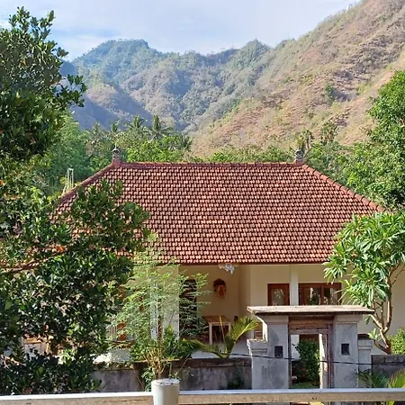 Ketut House Villa